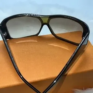 ?❤️LOUIS VUITTON MONOGRAM MAHINA SUNGLASSES Z0210W CE J0058 Louis Vuitton | Accessories | Louis Vuitton Monogram Mahina  main image 2